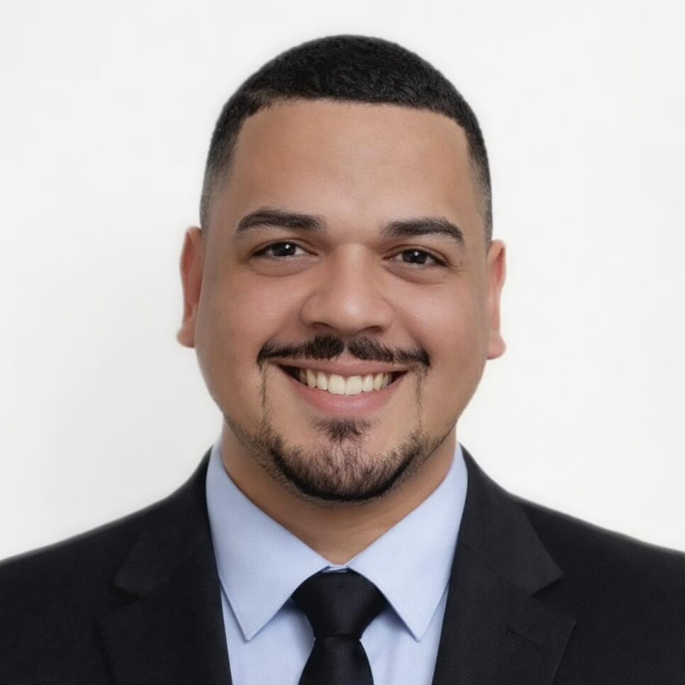 Headshot of Alejandro